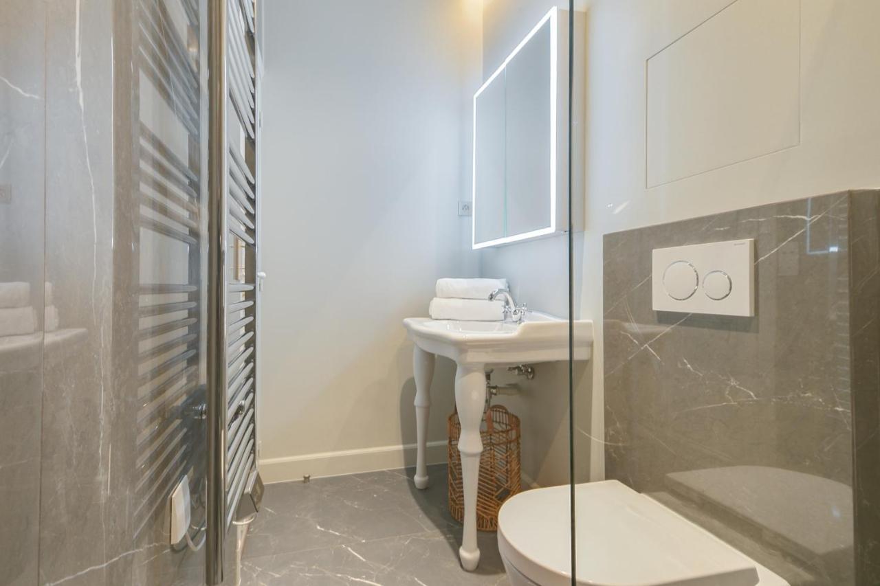 Guestready - Lovely Flat In Central Paris Near Notre-Dame Lägenhet Exteriör bild